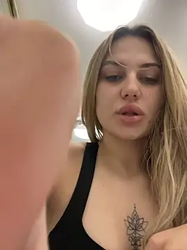 Snapshot of Chloe_GraceeX chatting on 02/24/26, 08:21 Chloe GraceeX online show from 02/24/26, 08:21