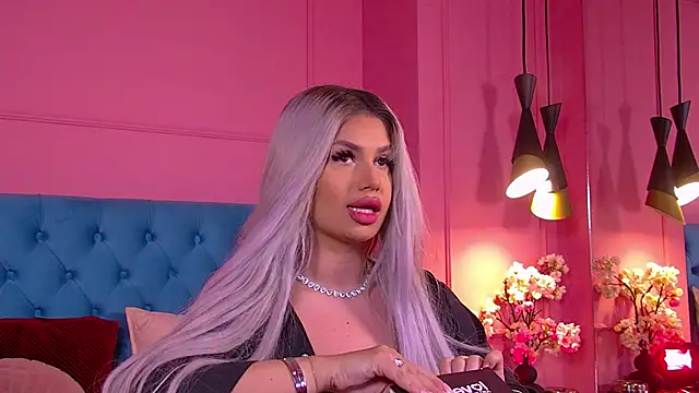 LorrySkye online show from 01/13/26, 05:00