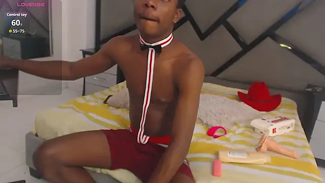 NoahJhonson69 online show from 12/05/25, 07:12