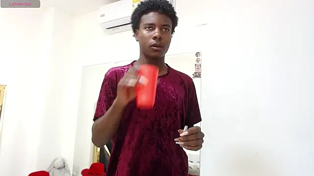 NoahJhonson69 online show from 05/08/26, 11:25