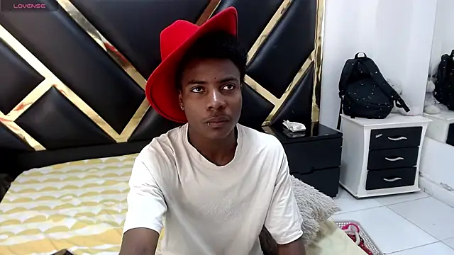 NoahJhonson69 online show from 05/04/26, 11:35