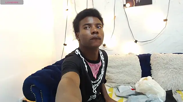 NoahJhonson69 online show from 04/30/26, 11:28