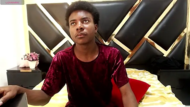 NoahJhonson69 online show from 05/03/26, 11:37