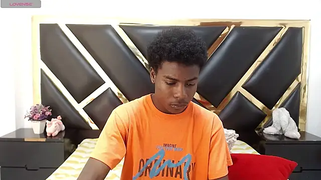 NoahJhonson69 online show from 05/27/26, 11:28