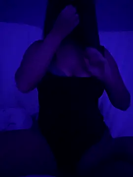 Snapshot of Amorous_Nova62X chatting on 12/19/25, 01:20 Amorous Nova62X online show from 12/19/25, 01:20