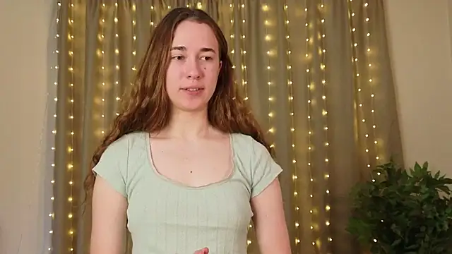 SudieNatera online show from 11/24/25, 06:46