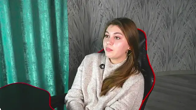 LyndaSkorcz online show from 11/19/25, 12:05