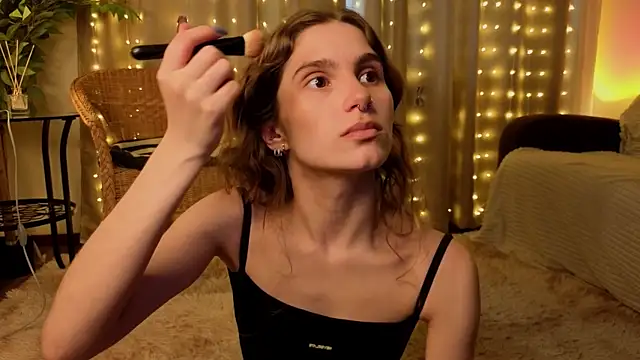 RozanneJordan online show from 06/17/26, 05:23