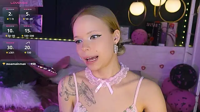 lucy loy online show from 02/15/26, 07:42