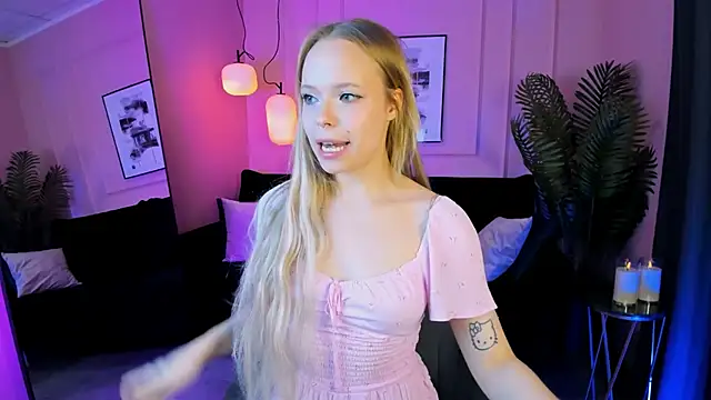 lucy loy online show from 11/19/25, 06:46