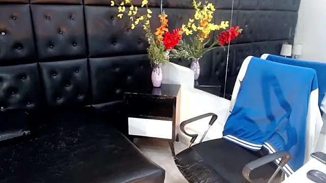 ChrisHott01 online show from 11/30/25, 07:14