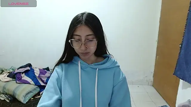 Nanylux online show from 04/23/26, 04:08