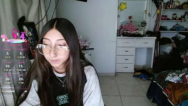 Nanylux online show from 12/21/25, 03:19