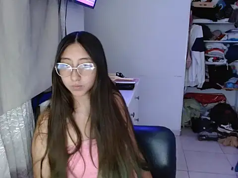 Nanylux online show from 11/29/25, 04:01