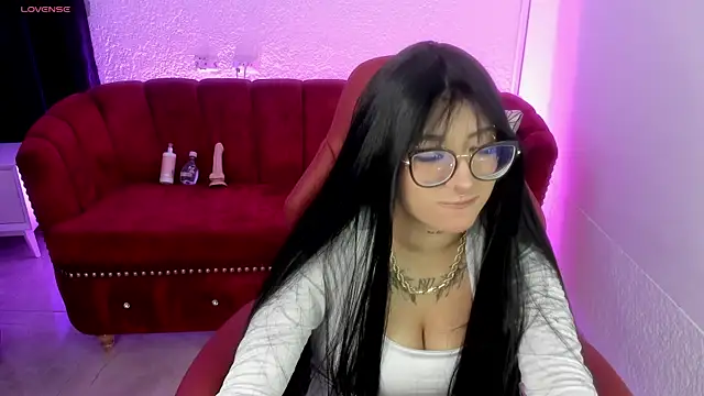 yuyu m online show from 12/22/25, 12:49