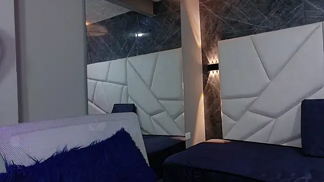 pettymoon1 online show from 12/23/25, 11:09