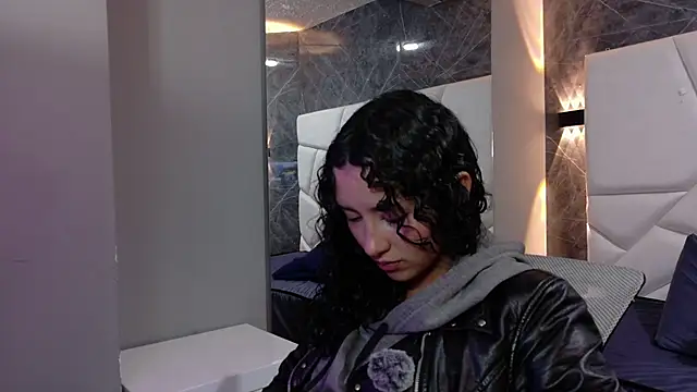 pettymoon1 online show from 11/29/25, 11:43