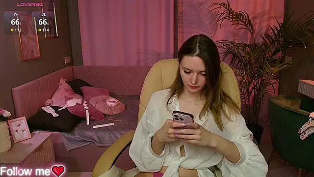 Ursula Andres online show from 04/19/26, 01:06