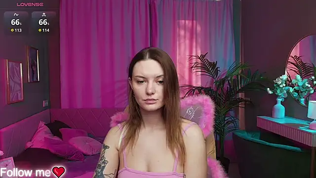 Ursula Andres online show from 04/15/26, 01:11