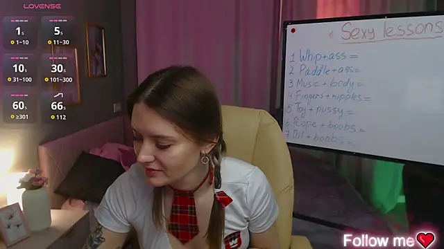 Ursula Andres online show from 04/04/26, 01:12