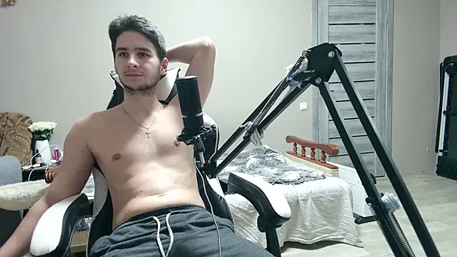 6thfingq online show from 12/04/25, 04:39