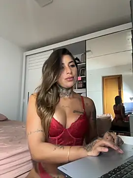 thauanydemontie online show from 11/29/25, 06:41