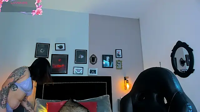 Annie Petters online show from 12/05/25, 12:48