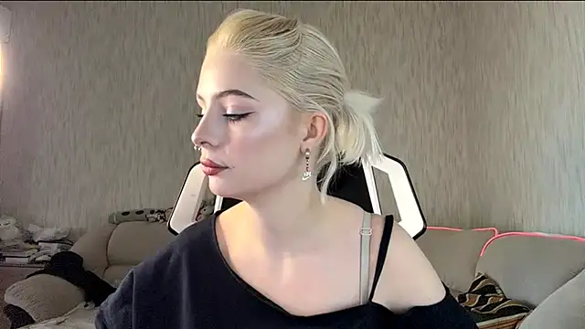 DayleSileo online show from 11/19/25, 11:10