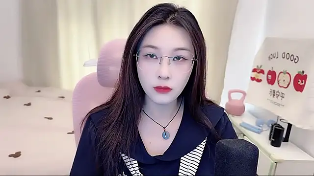 Snapshot of TTtia_ chatting on 05/20/26, 03:14 TTtia online show from 05/20/26, 03:14