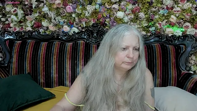 Snapshot of mariabelladonna chatting on 07/19/26, 04:15 mariabelladonna online show from 07/19/26, 04:15