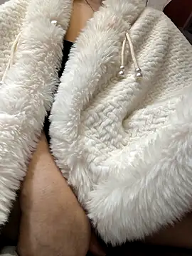 Snapshot of dis_princess chatting on 12/15/25, 01:11 dis princess online show from 12/15/25, 01:11