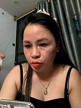 Snapshot of dis_princess chatting on 12/02/25, 11:01 dis princess online show from 12/02/25, 11:01