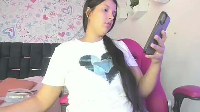 ISA RIVAS online show from 12/14/25, 12:33