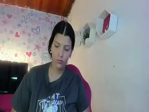 ISA RIVAS online show from 11/26/25, 12:05