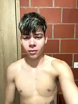 Snapshot of Handsome_boys69 chatting on 01/09/26, 12:50 Handsome boys69 online show from 01/09/26, 12:50