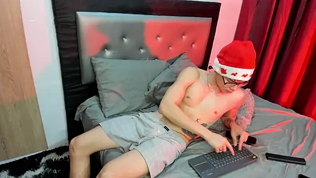 Snapshot of Handsome_boys69 chatting on 12/20/25, 02:47 Handsome boys69 online show from 12/20/25, 02:47