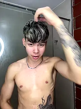 Snapshot of Handsome_boys69 chatting on 01/07/26, 04:28 Handsome boys69 online show from 01/07/26, 04:28