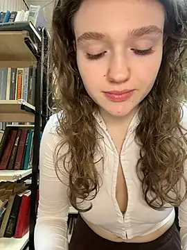 RussianWoman online show from 05/08/26, 12:25