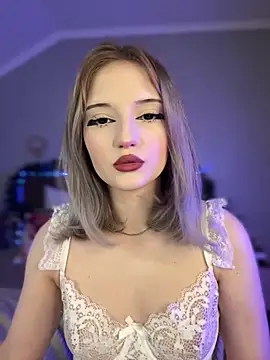 YunnaTyan online show from 12/14/25, 01:06