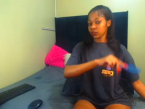 Snapshot of LisaBluexxx1 chatting on 05/24/26, 03:34 LisaBluexxx1 online show from 05/24/26, 03:34