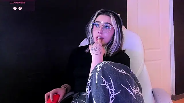 GabyRose9 online show from 03/27/26, 09:38