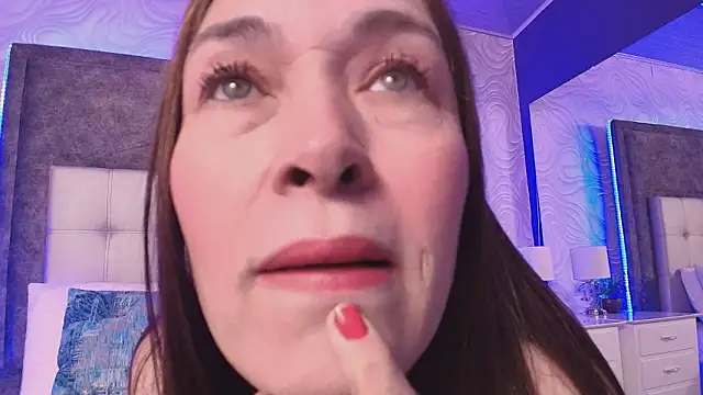 helen larkin online show from 02/03/26, 11:37