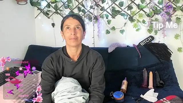 Eva moon5 online show from 01/06/26, 08:02