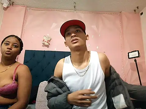 Snapshot of saniasex2025 chatting on 11/24/25, 08:09 saniasex2025 online show from 11/24/25, 08:09