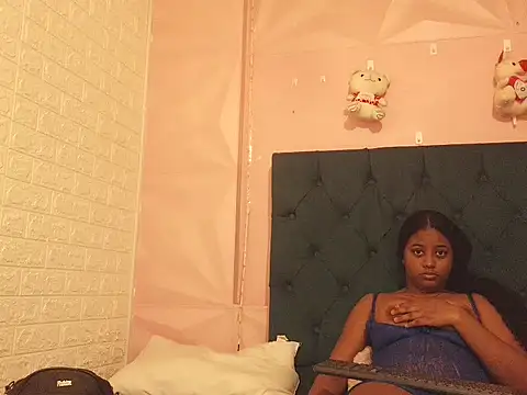 Snapshot of saniasex2025 chatting on 12/16/25, 04:55 saniasex2025 online show from 12/16/25, 04:55