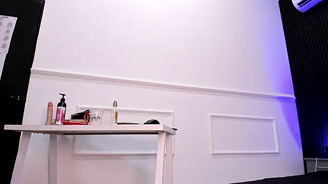 Snapshot of Sienarosewood chatting on 02/10/26, 03:49 Sienarosewood online show from 02/10/26, 03:49