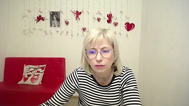 LaurenWishy online show from 02/13/26, 05:35