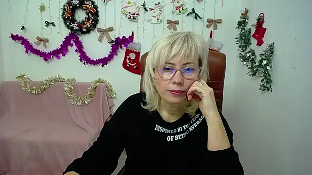 LaurenWishy online show from 12/22/25, 12:05