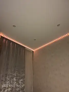 Snapshot of _whorimi chatting on 11/27/25, 01:44 whorimi online show from 11/27/25, 01:44