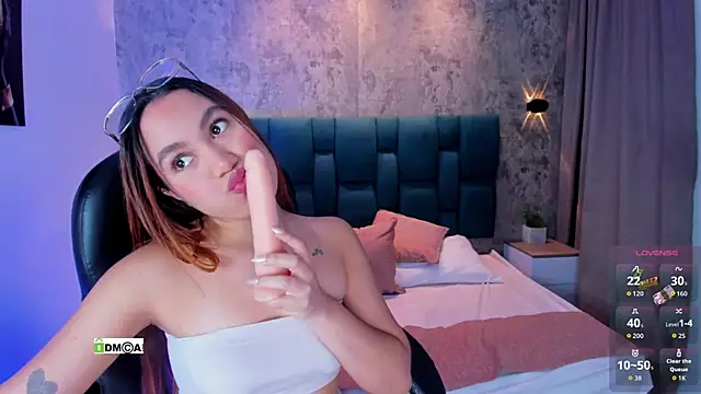 Gabyjackson1 online show from 11/26/25, 12:27